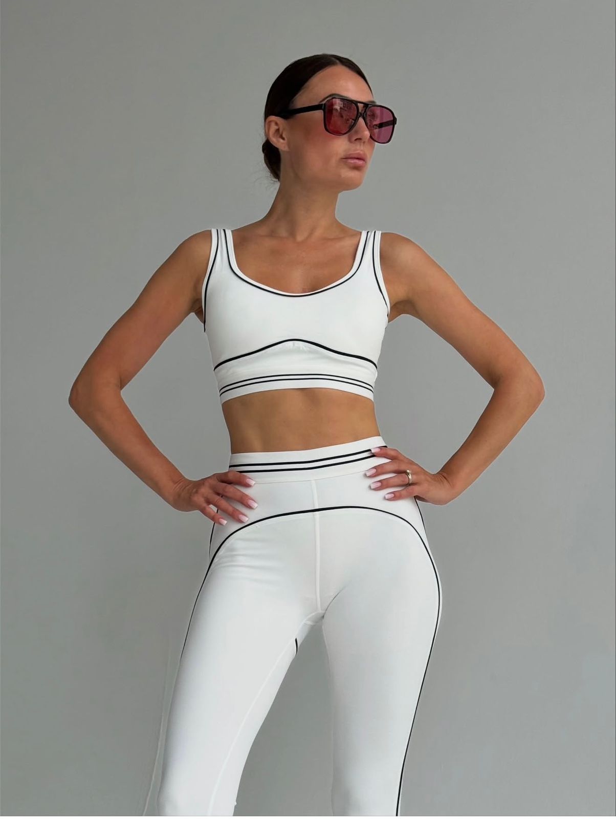 LINES WHITE AND BLACK / SET